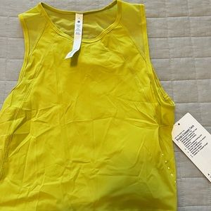 Lululemon tank